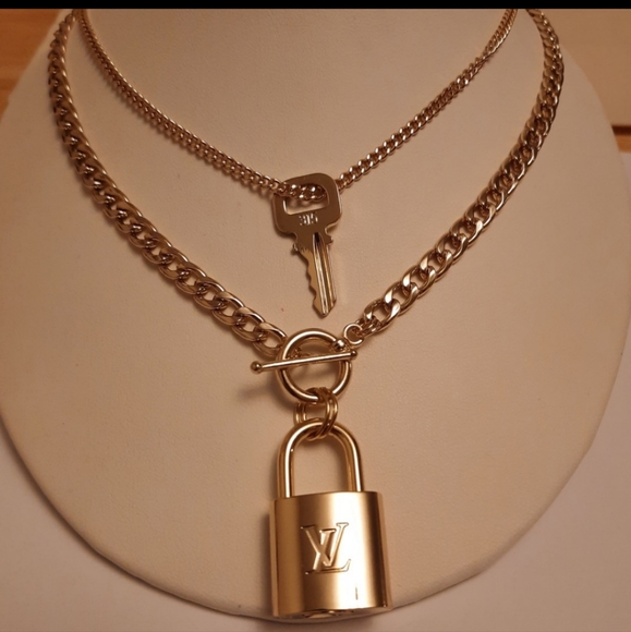 Louis Vuitton Jewelry - NWOT Louis Vuitton Chain Set Brand New Never Used
